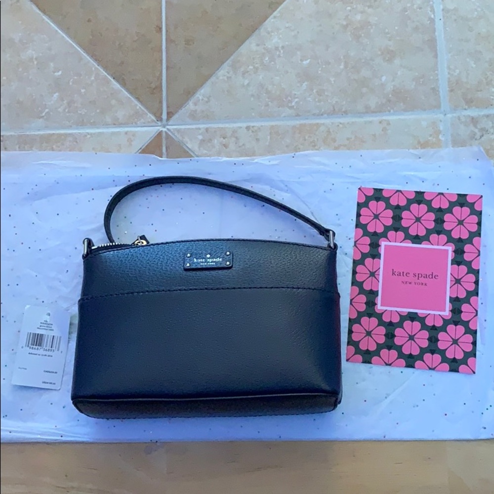 Kate Spade Grove Street Millie Crossbody. - Picture 6 of 7